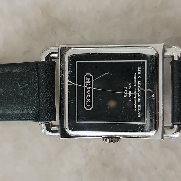 COACH WATCH LADIES WHITE SQUARE DIAL MODEL 0221 with Box 36 MM - Picture 4 of 5